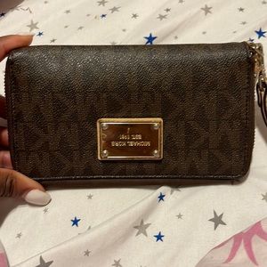 Micheal Kors wallet